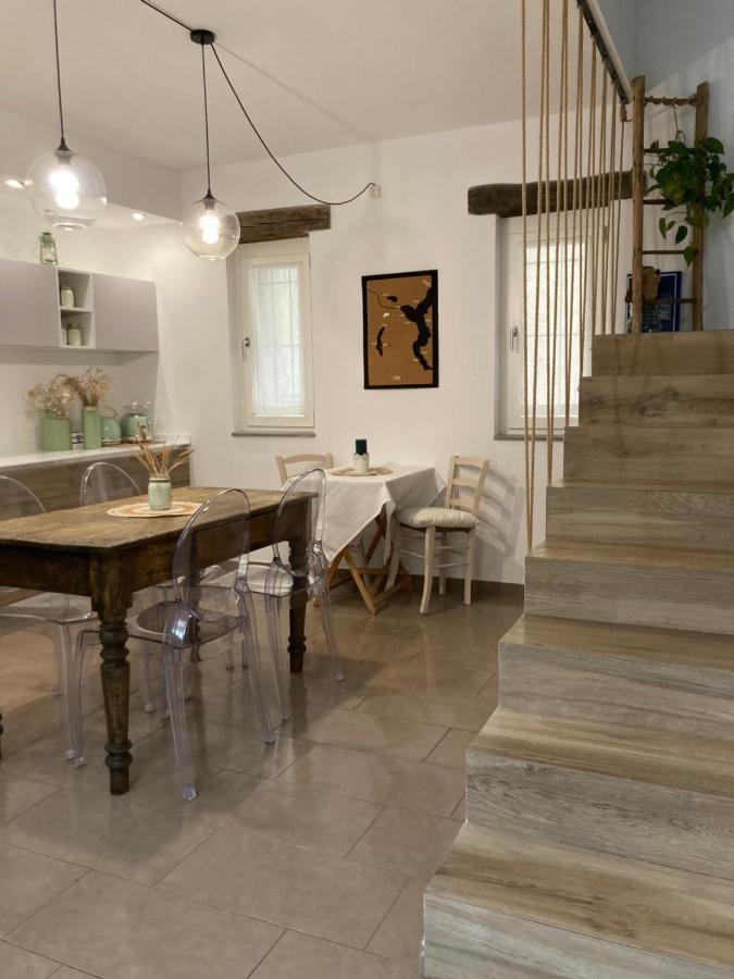 Bed and Breakfast Il riccio di Ricciano Casale Corte Cerro Esterno foto